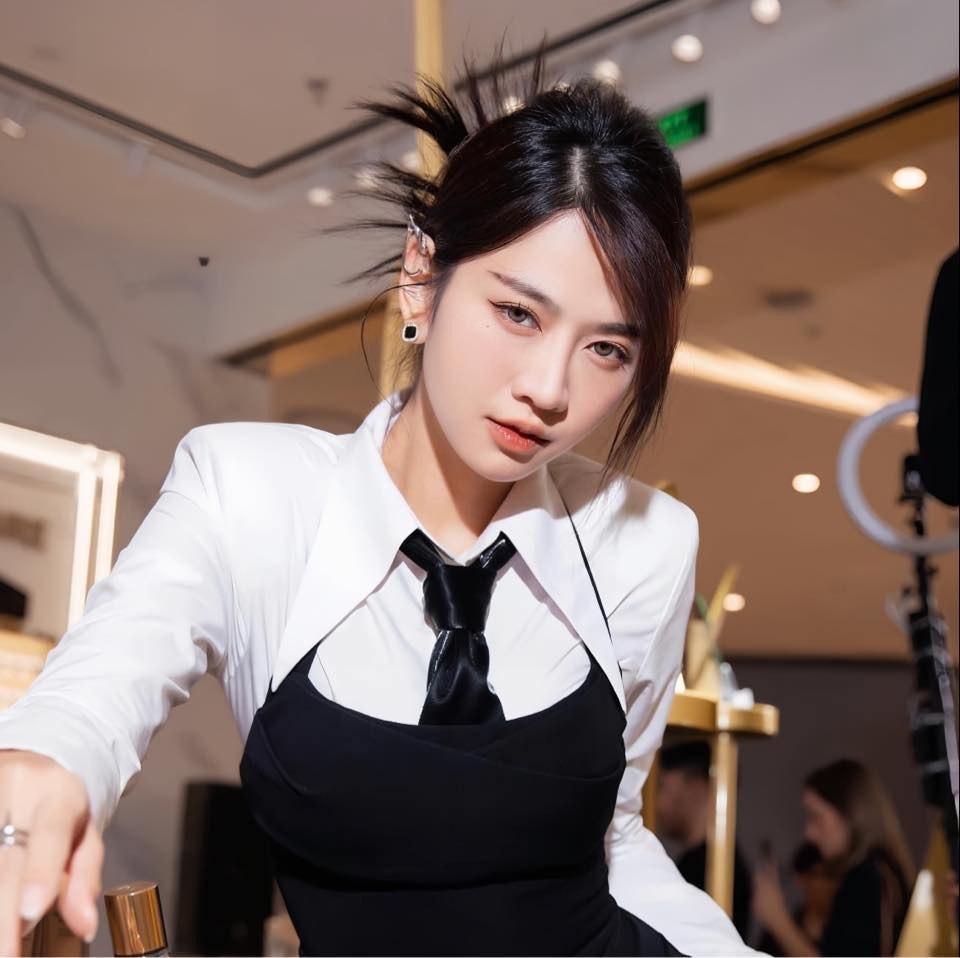 Nhan sắc đốn tim của Lê Bống phim Lỡ hẹn với ngày xanh