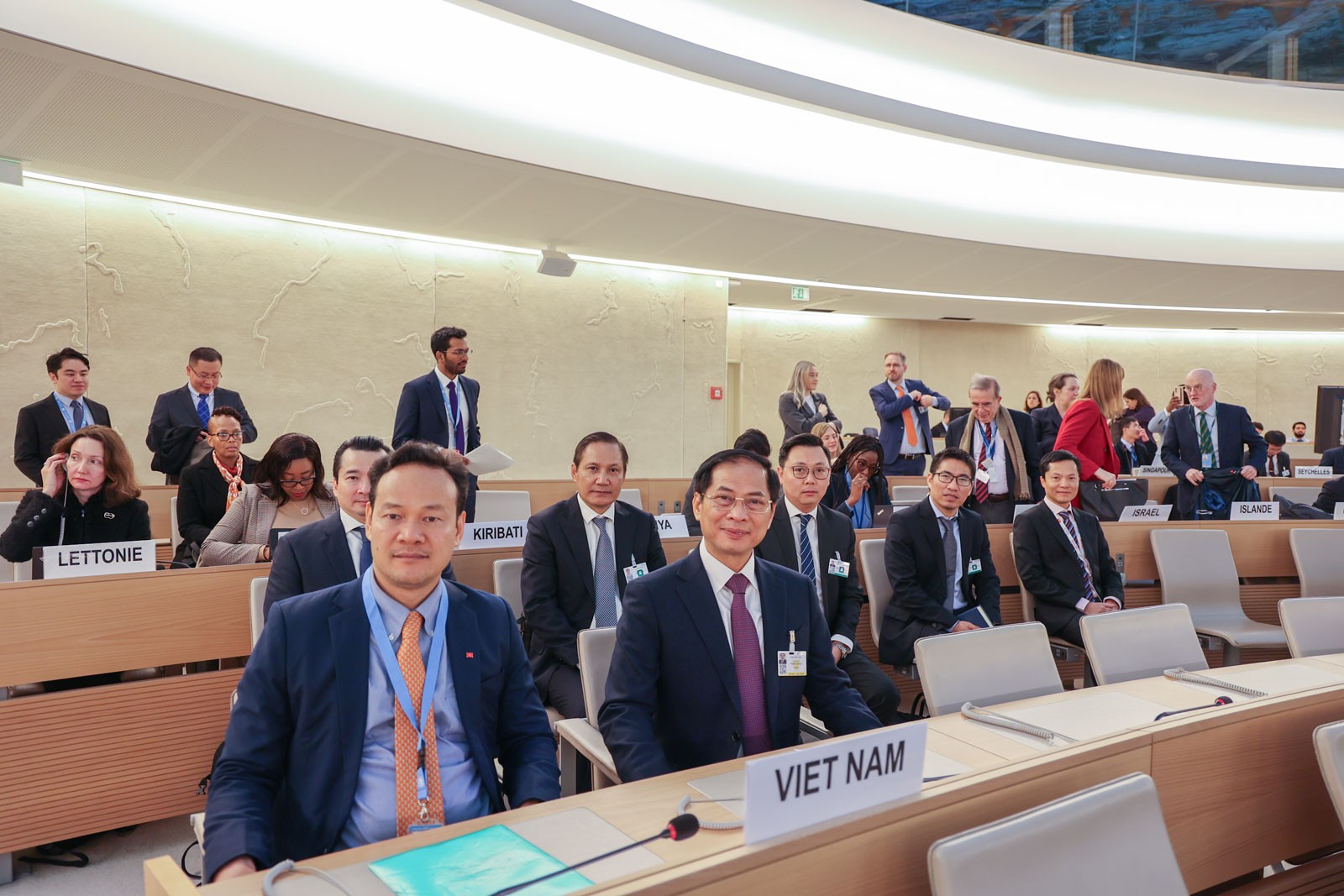 Đoàn-Đại-biểu-Việt-Nam-tại-HĐNQ