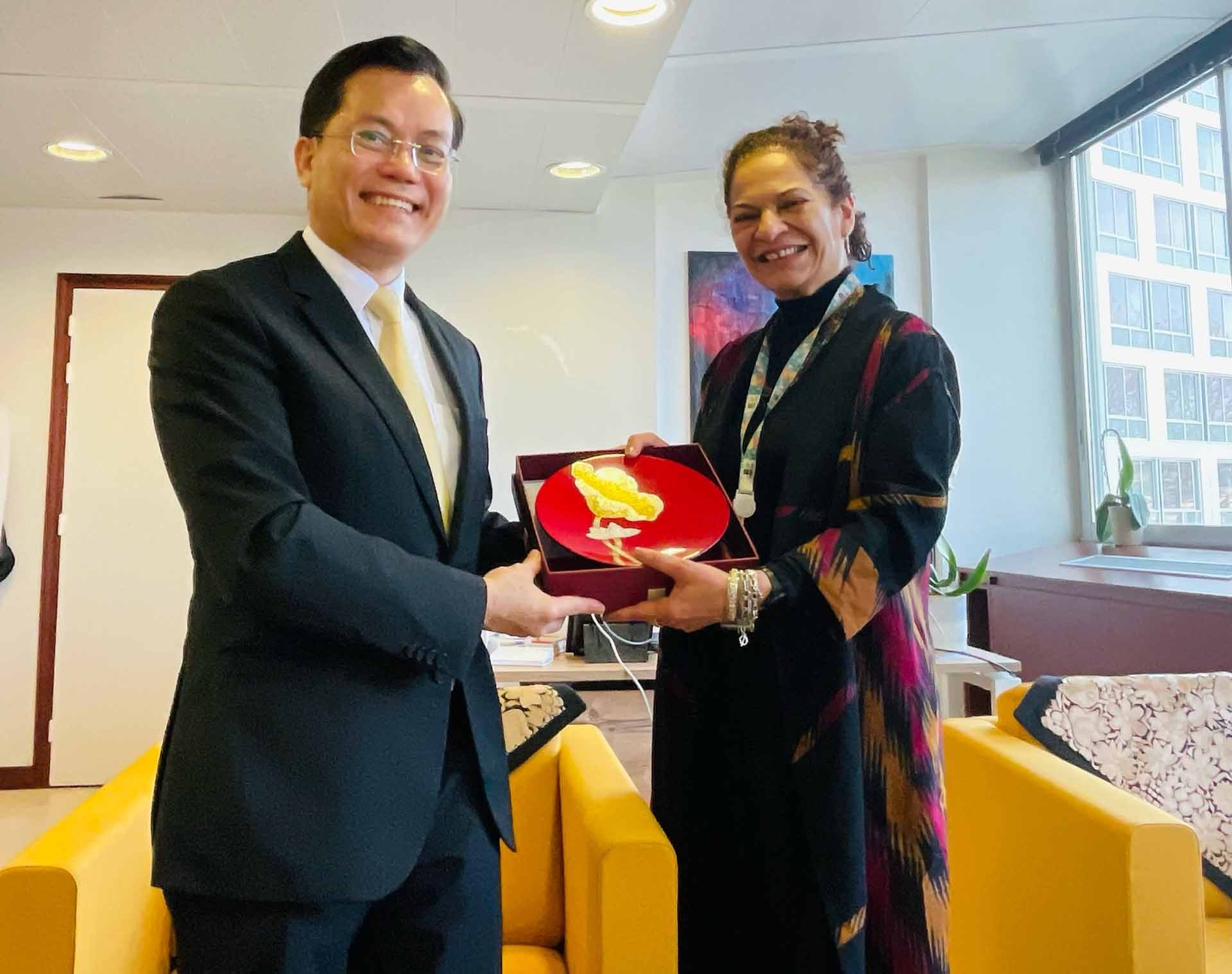 Việt Nam tiếp tục phát huy vai trò thành viên tích cực, có trách nhiệm tại UNESCO Việt Nam tiếp tục phát huy vai trò thành viên tích cực, có trách nhiệm tại UNESCO