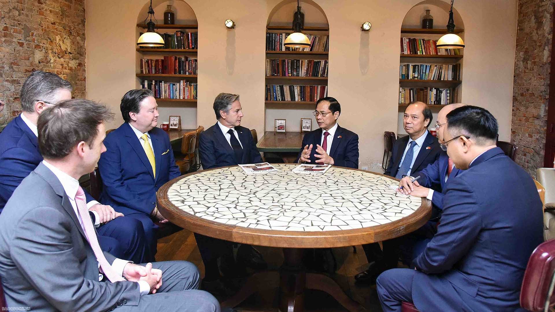 Đối thoại cấp Bộ trưởng Việt-Mỹ lần thứ nhất: Mở lối đi cả trước mắt và lâu dài