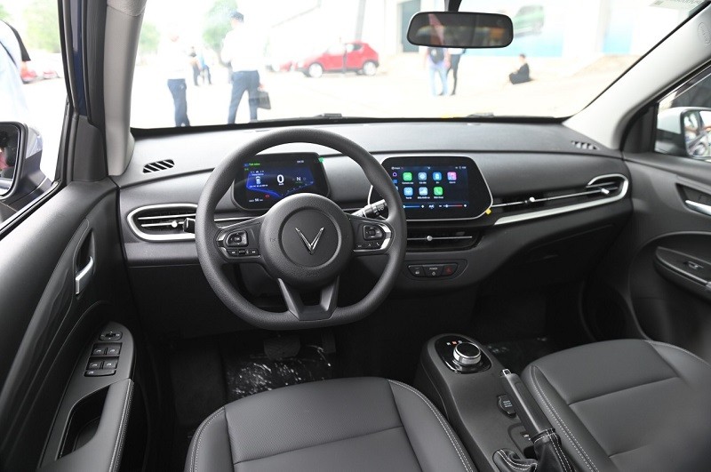 VinFast VF5 Plus được triệu hồi nhằm kiểm tra phát hiện lỗi ở công tắc tổ hợp bên trái vô-lăng, liên quan đến thiết kế của bảng mạch điều khiển. VinFast VF5 Plus được triệu hồi nhằm kiểm tra phát hiện lỗi ở công tắc tổ hợp bên trái vô-lăng, liên quan đến thiết kế của bảng mạch điều khiển.