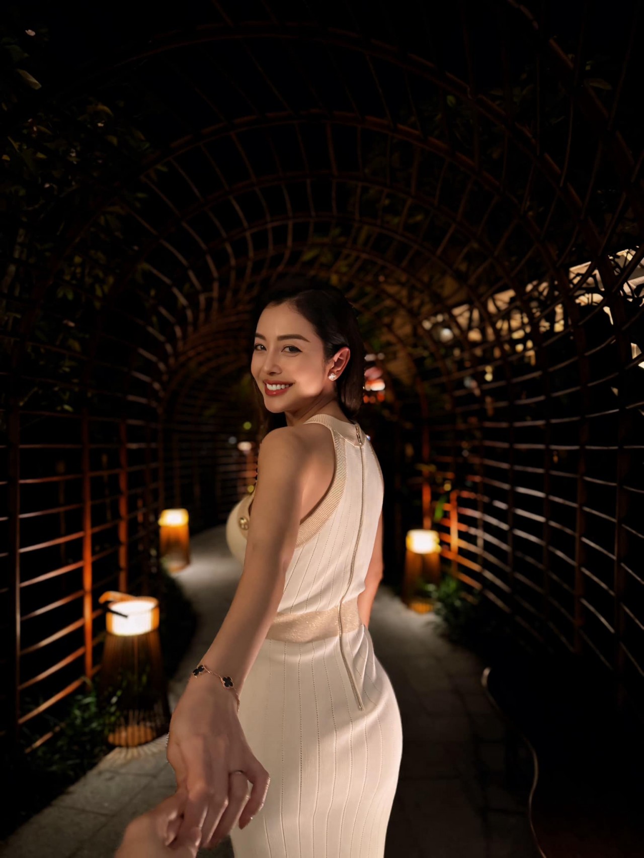 Sắc vóc gợi cảm của Hoa hậu Jennifer Phạm