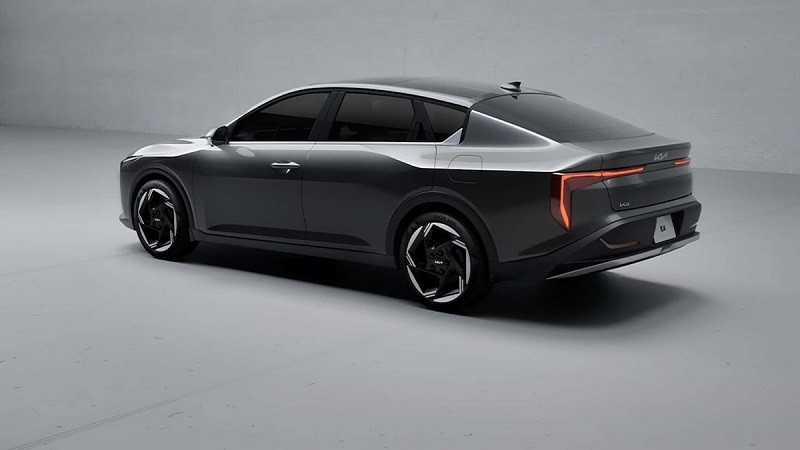 Thiết kế của Kia K4 có nhiều điểm ấn tượng với tỷ lệ thân xe khác lạ, có phần giống Peugeot 408. Thiết kế của Kia K4 có nhiều điểm ấn tượng với tỷ lệ thân xe khác lạ, có phần giống Peugeot 408.