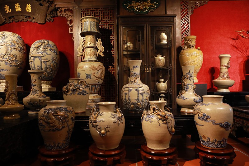 Trong khuôn khổ Lễ hội năm 2024 đã diễn ra sự kiện ra Trung tâm thiết kế sáng tạo, phát triển nghề gốm di sản quốc gia, giới thiệu, quảng bá sản phẩm OCOP, làng nghề gắn với du lịch xã Bát Tràng