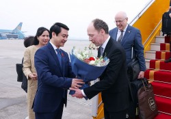 Chủ tịch Quốc hội Phần Lan Jussi Halla-aho đến Hà Nội, bắt đầu thăm chính thức Việt Nam