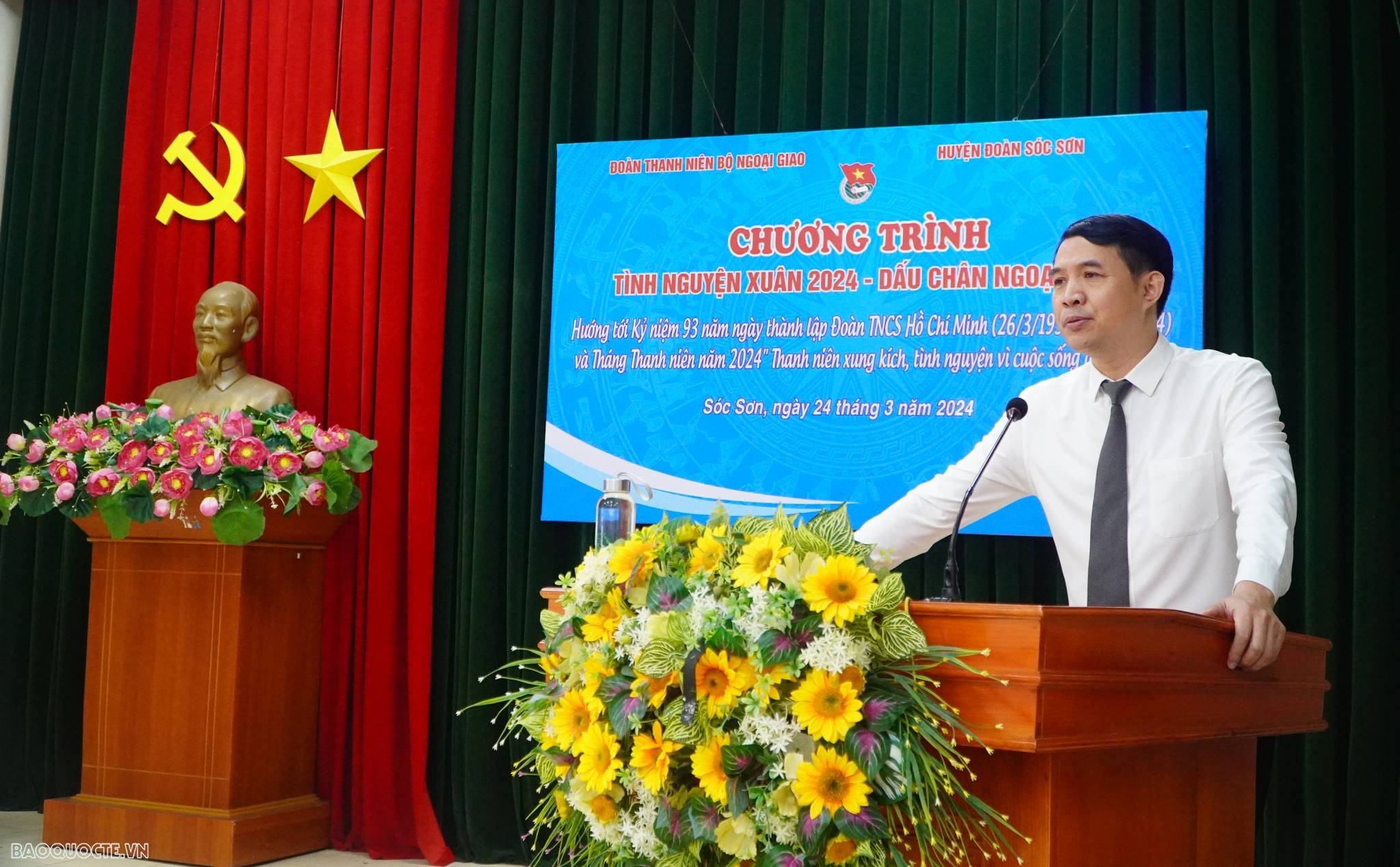 'Địa chỉ đỏ' cho thanh niên Bộ Ngoại giao tri ân thế hệ cha anh đi trước 'Địa chỉ đỏ' cho thanh niên Bộ Ngoại giao tri ân thế hệ cha anh đi trước