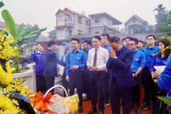 'Địa chỉ đỏ' cho thanh niên Bộ Ngoại giao tri ân thế hệ cha anh đi trước