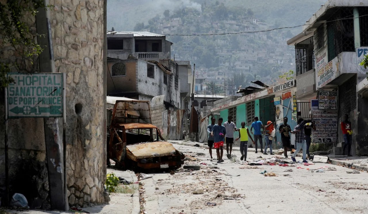 Ảnh ấn tượng (18 24/3): Ông Putin nói nước Nga sẽ mạnh mẽ hơn, lính bắn tỉa bảo vệ Tổng thống Mỹ, Thủ tướng trẻ nhất lịch sử nước EU này từ chức