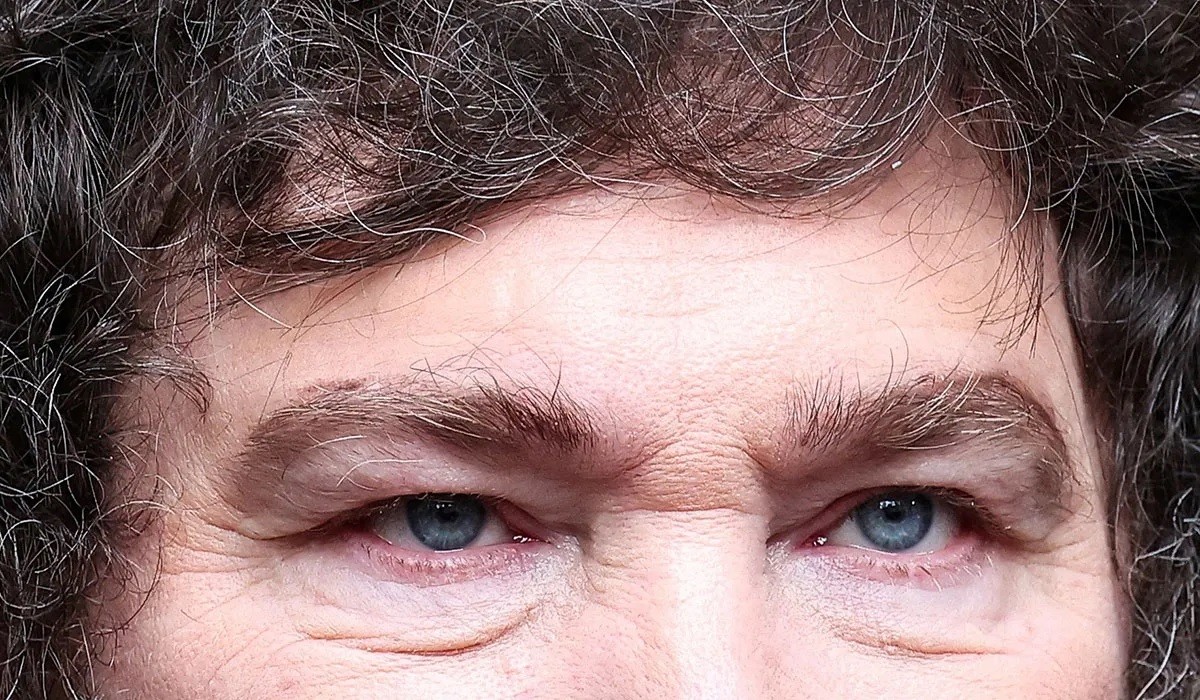 Ảnh ấn tượng (18 24/3): Ông Putin nói nước Nga sẽ mạnh mẽ hơn, lính bắn tỉa bảo vệ Tổng thống Mỹ, Thủ tướng trẻ nhất lịch sử nước EU này từ chức