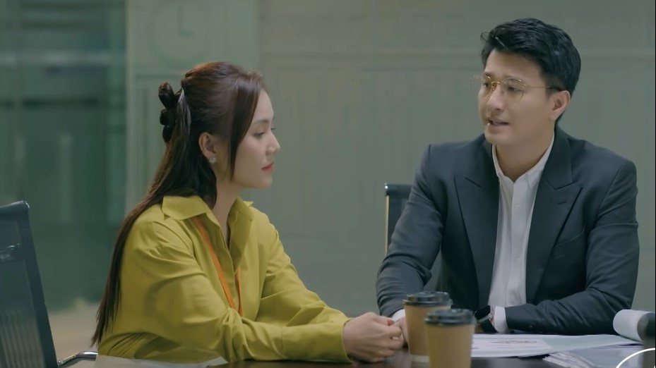 Lỡ hẹn với ngày xanh tập 6: Có người đàn ông lạ xuất hiện sau lưng Duyên, người đó là ai?