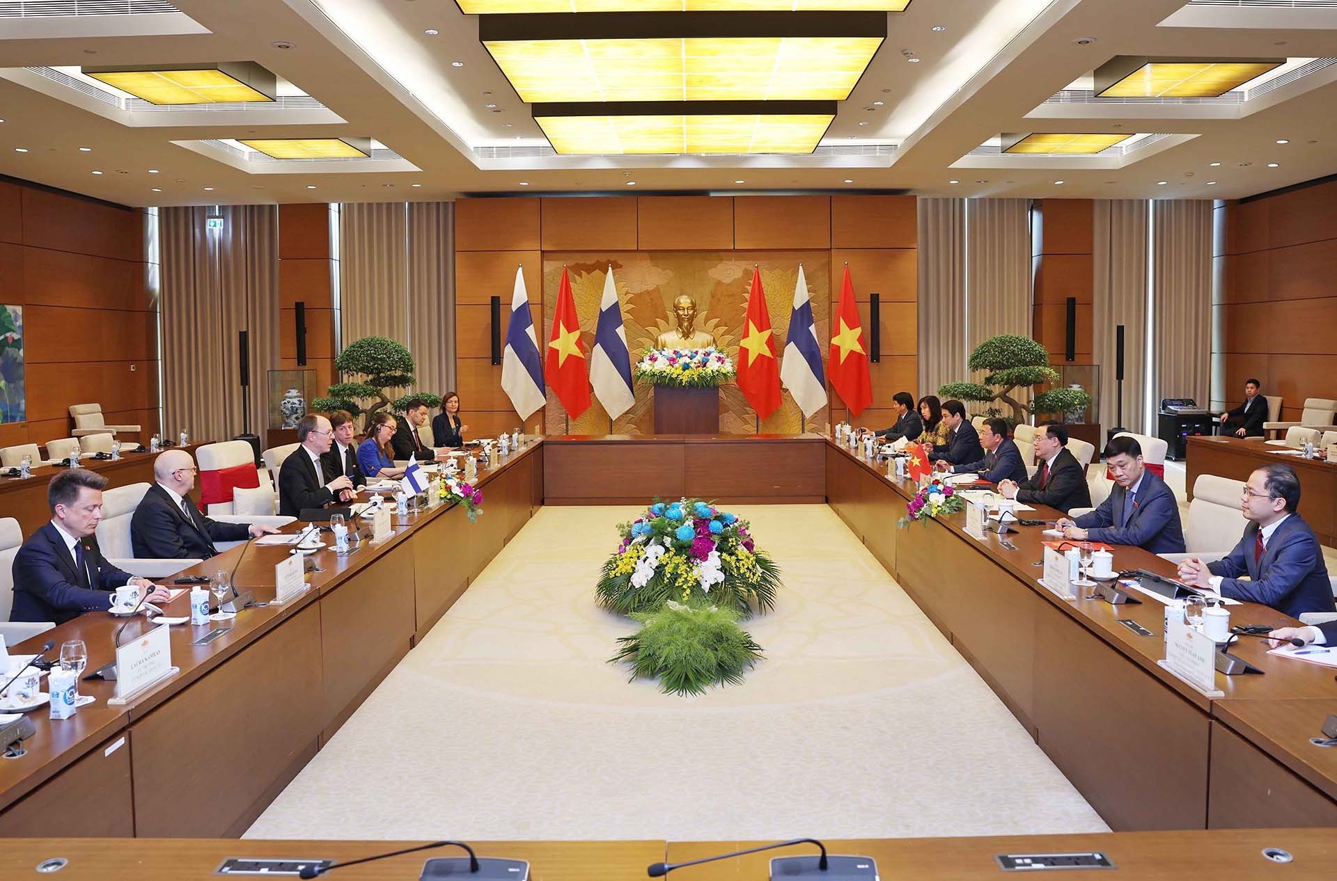 Việt Nam coi trọng phát triển quan hệ hữu nghị truyền thống và hợp tác nhiều mặt với Phần Lan Việt Nam coi trọng phát triển quan hệ hữu nghị truyền thống và hợp tác nhiều mặt với Phần Lan