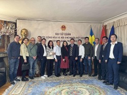 Hướng tới xây dựng Hội chuyên gia khoa học-công nghệ người Việt Nam tại Thụy Điển