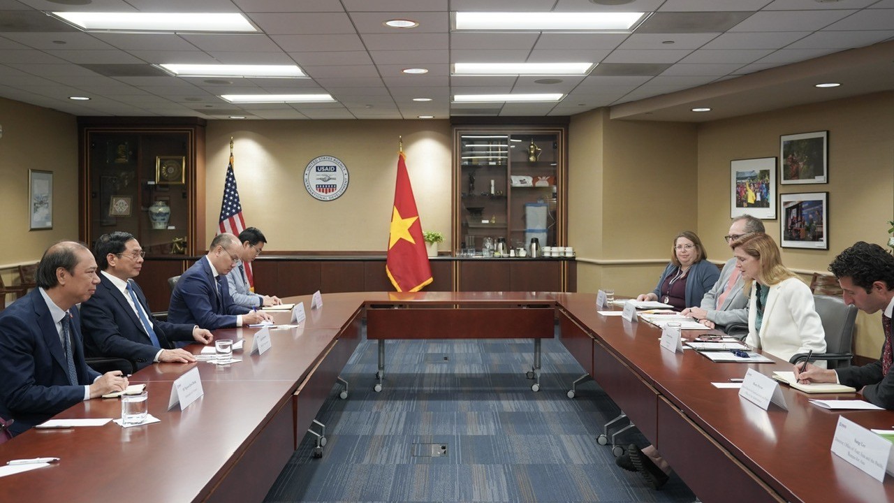 Bộ trưởng Ngoại giao Bùi Thanh Sơn gặp Tổng Giám đốc Cơ quan phát triển quốc tế Hoa Kỳ Samantha Power