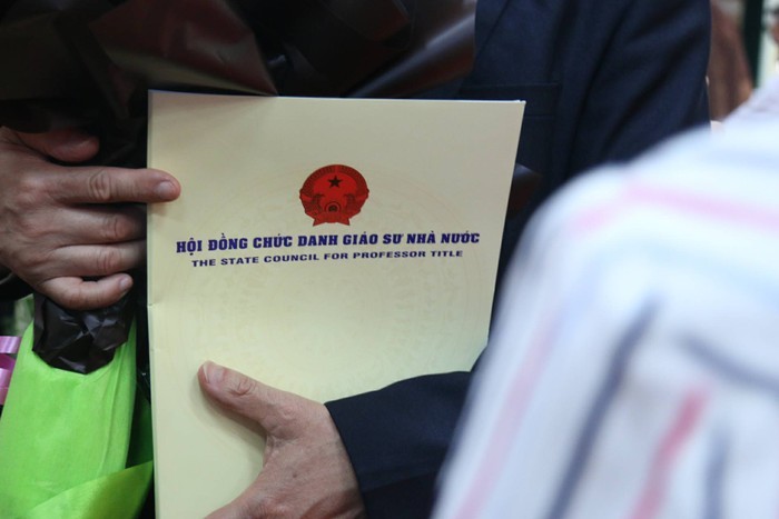 Giảng viên trình độ giáo sư, tiến sĩ phía Bắc nhiều hơn các vùng khác cộng lại Giảng viên trình độ giáo sư, tiến sĩ phía Bắc nhiều hơn các vùng khác cộng lại