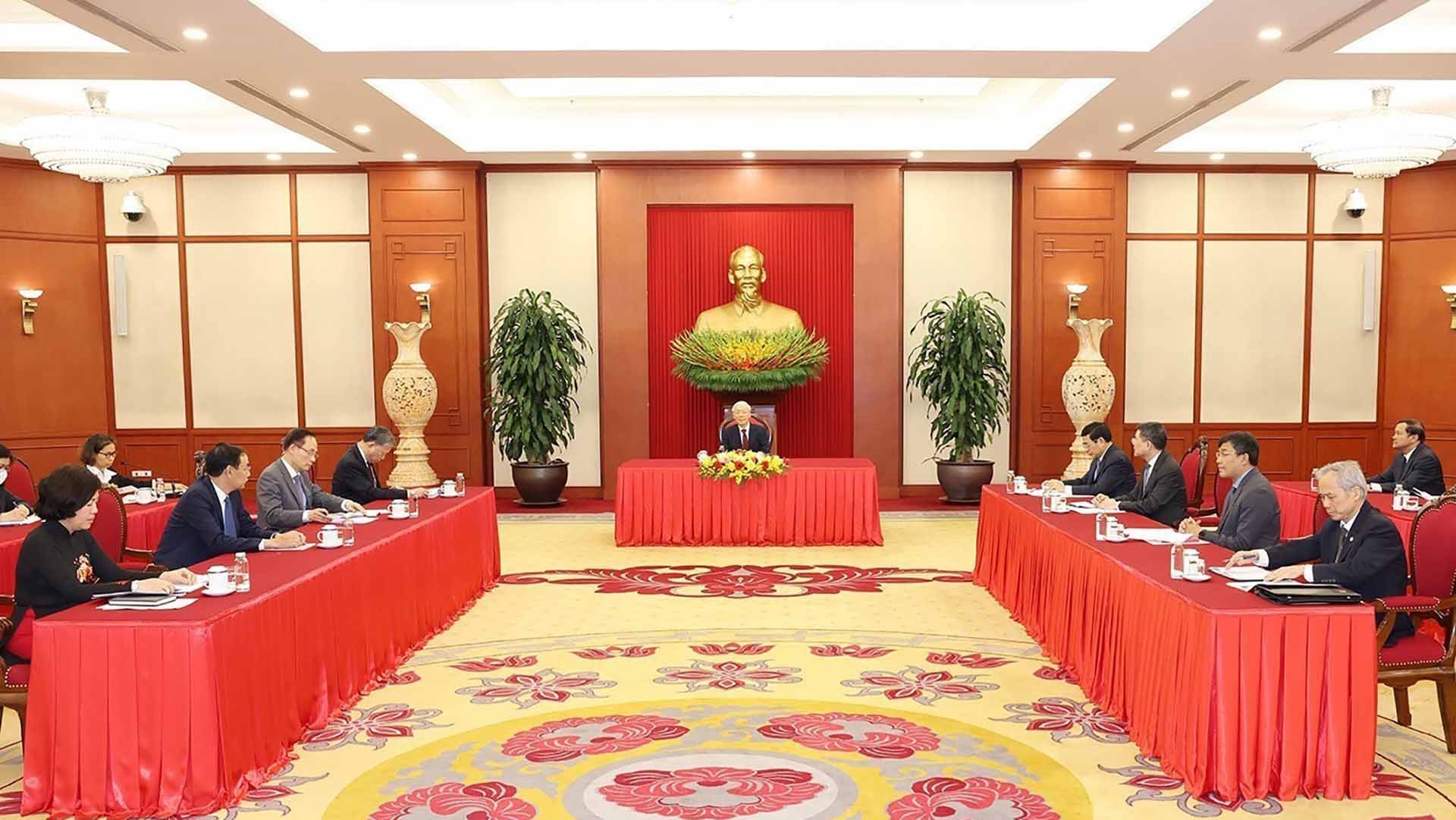 Tổng Bí thư Nguyễn Phú Trọng điện đàm với Tổng thống Nga Vladimir Putin ngày 26/3, tại trụ sở Trung ương Đảng. (Nguồn: TTXVN) Tổng Bí thư Nguyễn Phú Trọng điện đàm với Tổng thống Nga Vladimir Putin ngày 26/3, tại trụ sở Trung ương Đảng. (Nguồn: TTXVN)