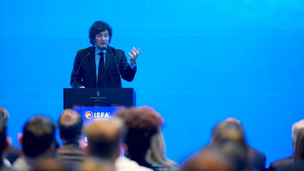 Argentina cắt giảm 70.000 lao động thuộc khu vực nhà nước