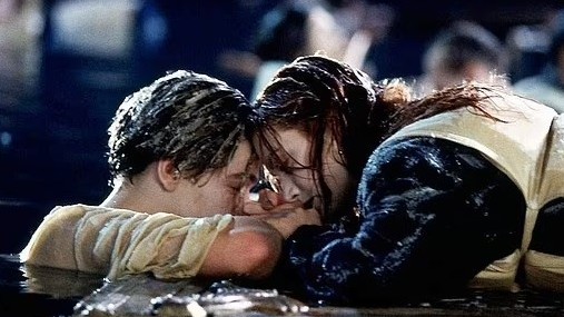 Phim Titanic: Bán đấu giá tấm ván gỗ thu về hơn 700.000 USD