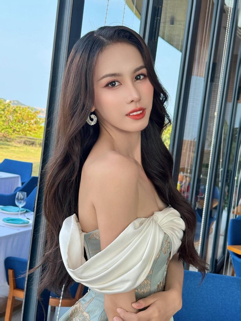 Á hậu Ngọc Hằng