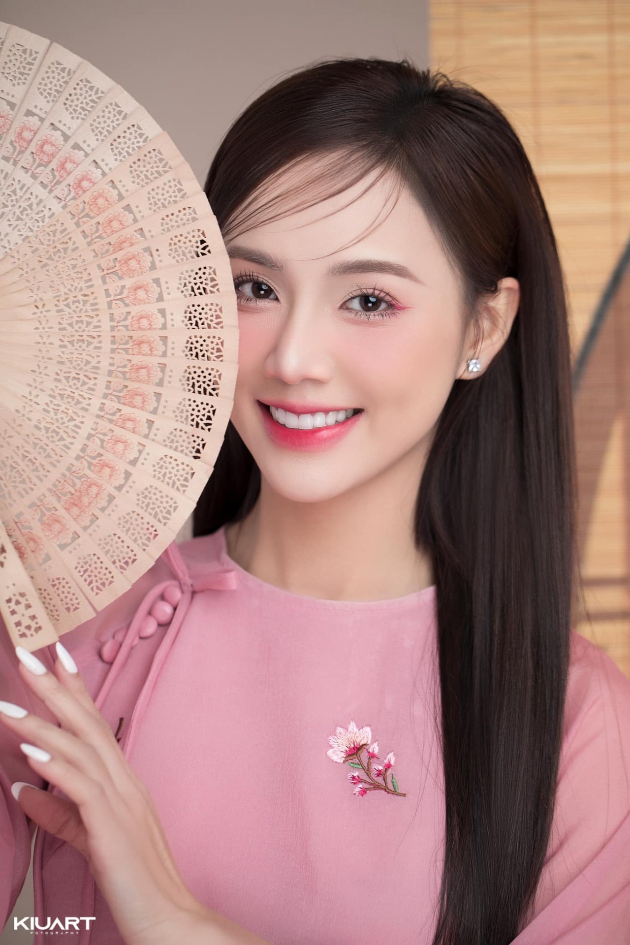 Diễn viên Minh Thu phim Lỡ hẹn với ngày xanh Diễn viên Minh Thu phim Lỡ hẹn với ngày xanh