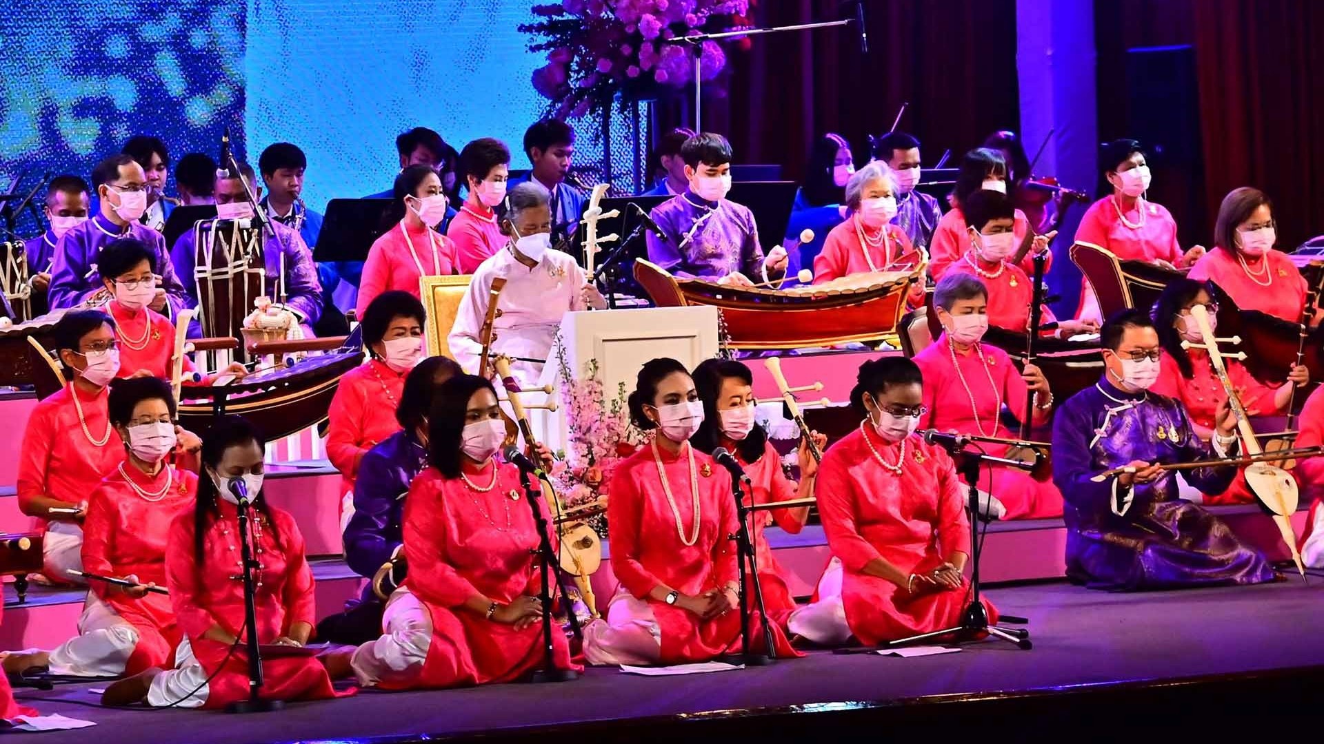 Công chúa Thái Lan sáng tác và trình diễn tác phẩm âm nhạc về Việt Nam