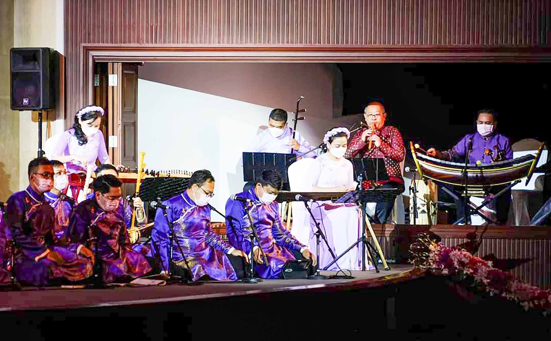 Công chúa Thái Lan sáng tác và trình diễn tác phẩm âm nhạc về Việt Nam Công chúa Thái Lan sáng tác và trình diễn tác phẩm âm nhạc về Việt Nam