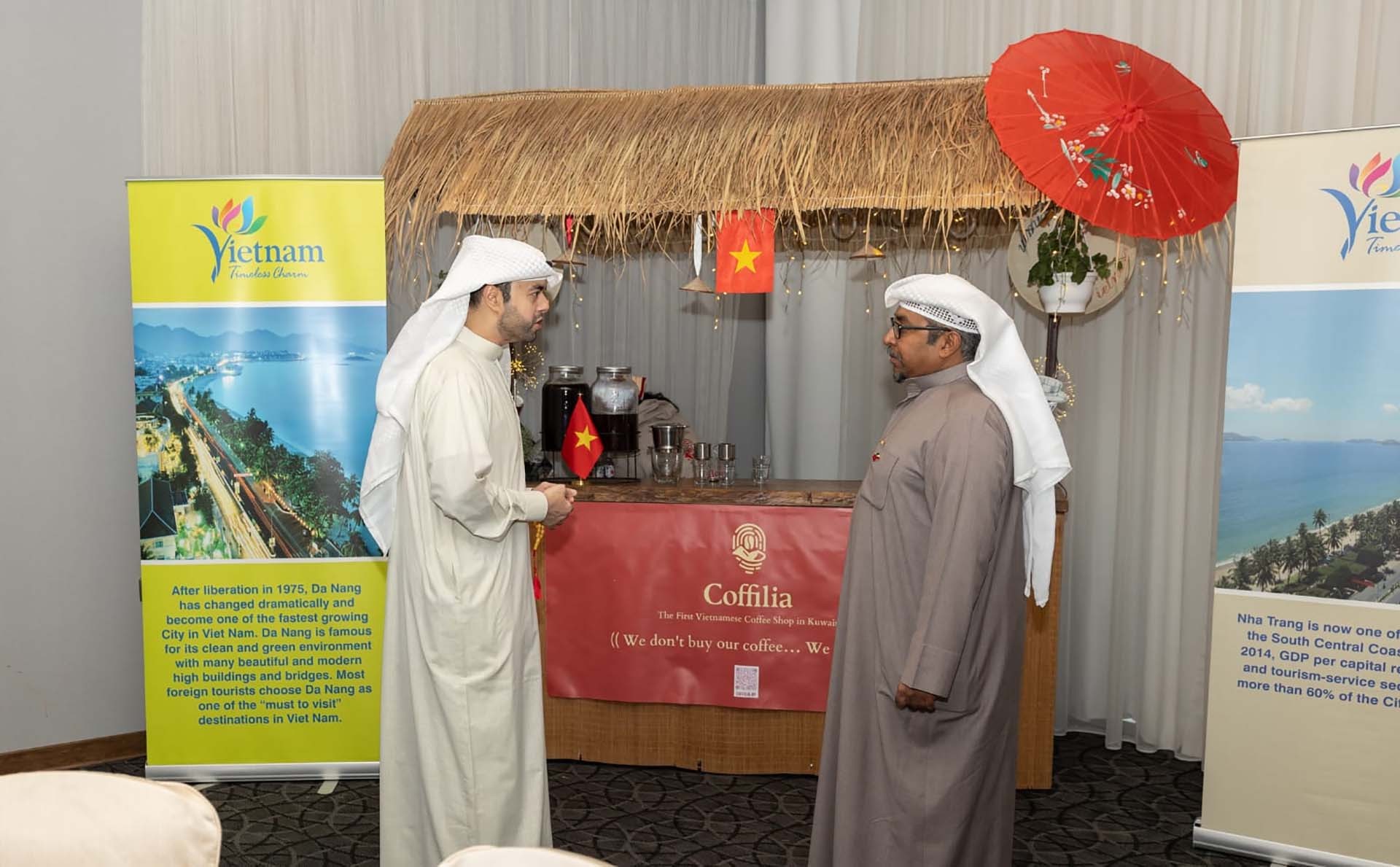 Ngoại giao cà phê - Câu chuyện từ Kuwait Ngoại giao cà phê - Câu chuyện từ Kuwait