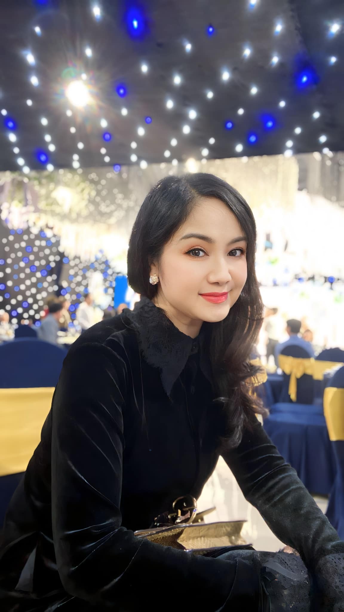 NSND Thu Hà 'trẻ mãi không già'