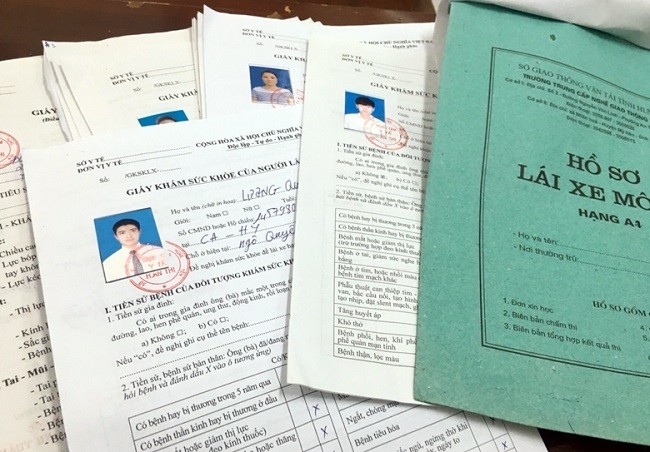 Không bỏ thủ tục cấp giấy khám sức khỏe cho người lái xe Không bỏ thủ tục cấp giấy khám sức khỏe cho người lái xe