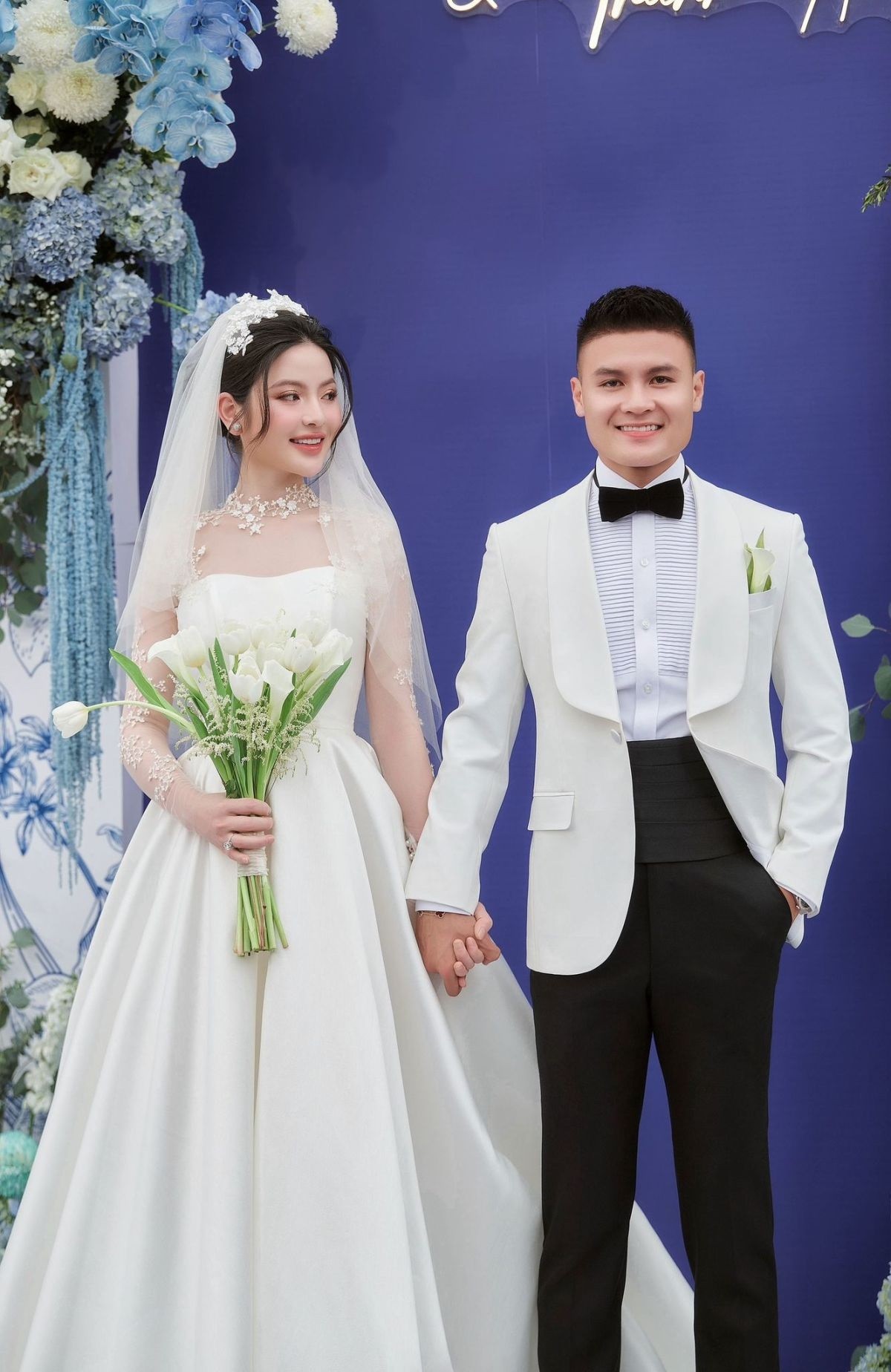 Váy cưới Chu Thanh Huyền