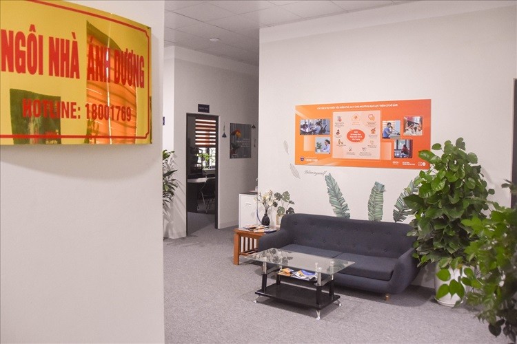 Ngăn chặn bạo lực đối với phụ nữ và trẻ em gái ASEAN: Làm sao để những trái tim tổn thương 'cất lời'? Ngăn chặn bạo lực đối với phụ nữ và trẻ em gái ASEAN: Làm sao để những trái tim tổn thương 'cất lời'?