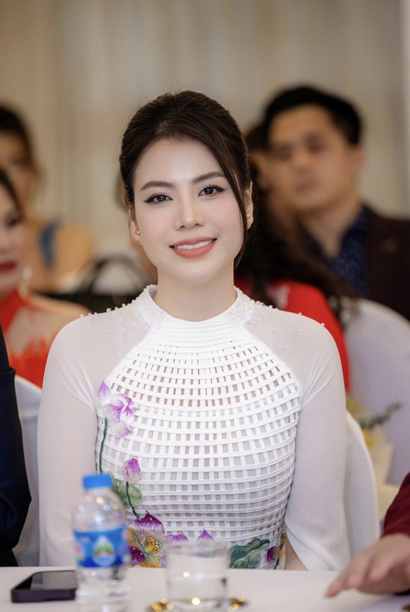 NTK Thoa Trần – Người con đất Tổ thổi hồn văn hóa lịch sử trong BST ‘Về với cội nguồn’ NTK Thoa Trần – Người con đất Tổ thổi hồn văn hóa lịch sử trong BST ‘Về với cội nguồn’