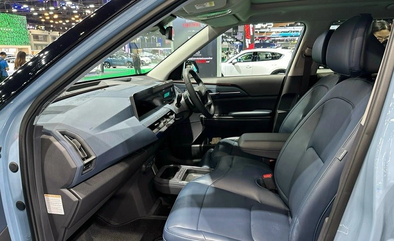 Cận cảnh xe điện Kia EV5 vừa ra mắt tại Thái Lan, giá từ 850 triệu đồng Cận cảnh xe điện Kia EV5 vừa ra mắt tại Thái Lan, giá từ 850 triệu đồng