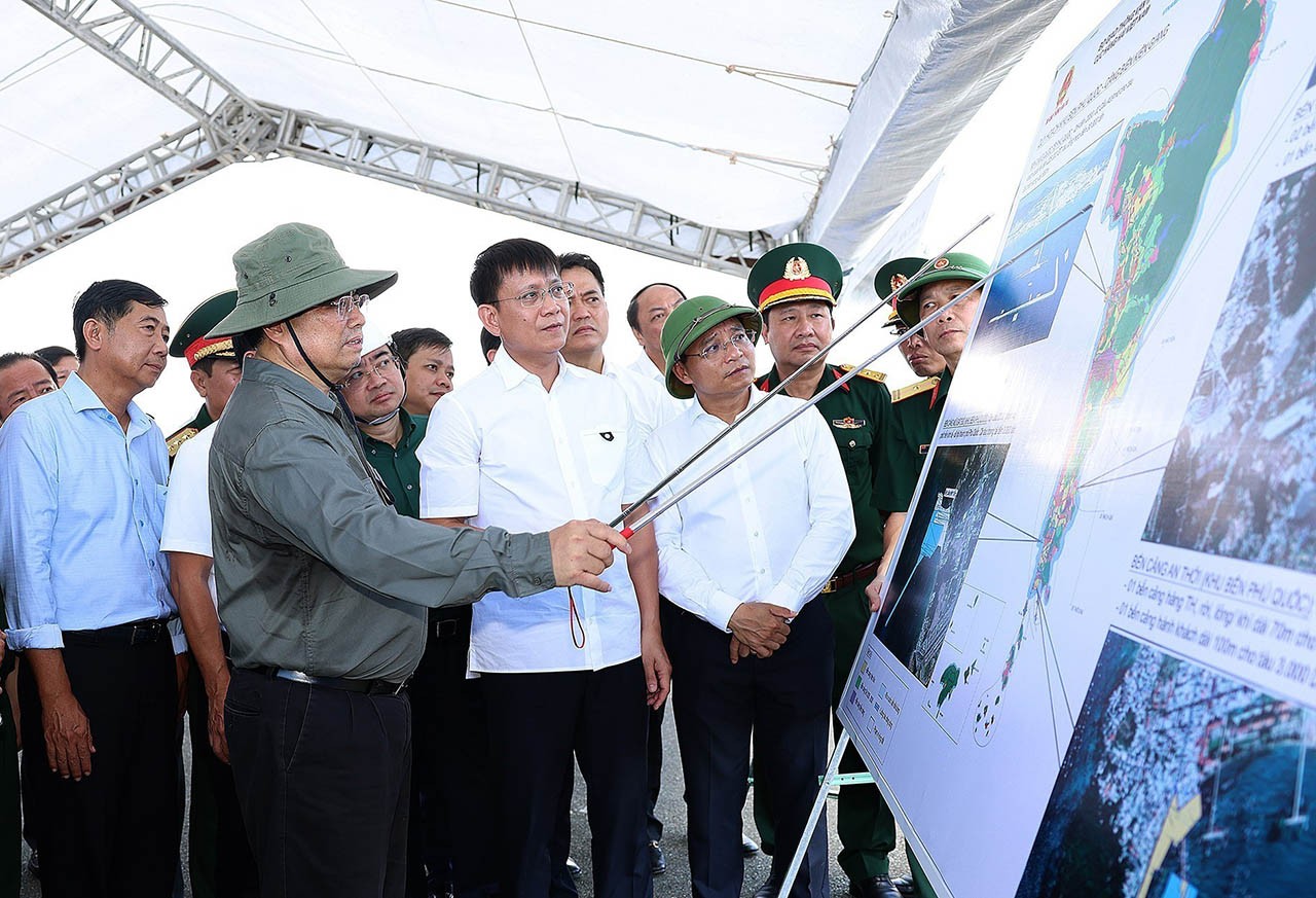 Thủ tướng làm việc tại Phú Quốc Thủ tướng làm việc tại Phú Quốc