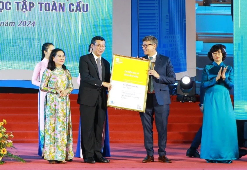 UNESCO công nhận TP. Hồ Chí Minh là thành viên Mạng lưới thành phố học tập toàn cầu UNESCO công nhận TP. Hồ Chí Minh là thành viên Mạng lưới thành phố học tập toàn cầu