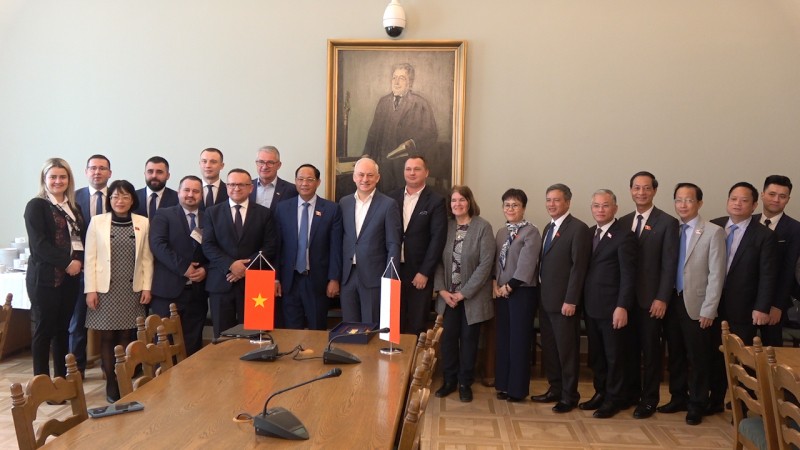 Phó Chủ tịch Quốc hội Trần Quang Phương thăm và làm việc tại Ba Lan