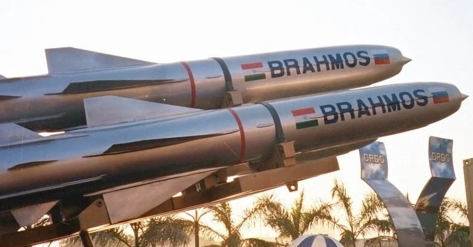 Điểm tin thế giới sáng 2/4: Ấn Độ thử tên lửa Brahmos, Argentina gánh siêu lạm phát 250%, Dinh thự Thủ tướng Libya bị tấn công