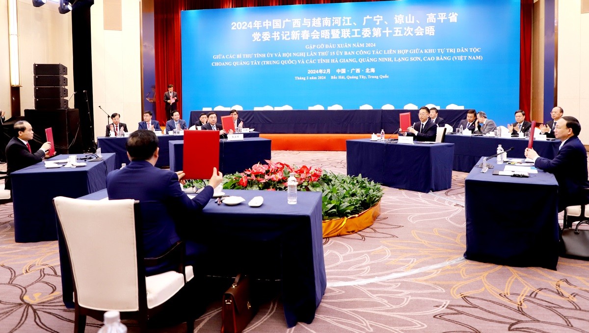 Đại sứ Phạm Sao Mai: Chuyến thăm Trung Quốc của Tổng Bí thư, Chủ tịch nước Tô Lâm có ý nghĩa hết sức quan trọng Đại sứ Phạm Sao Mai: Chuyến thăm Trung Quốc của Tổng Bí thư, Chủ tịch nước Tô Lâm có ý nghĩa hết sức quan trọng