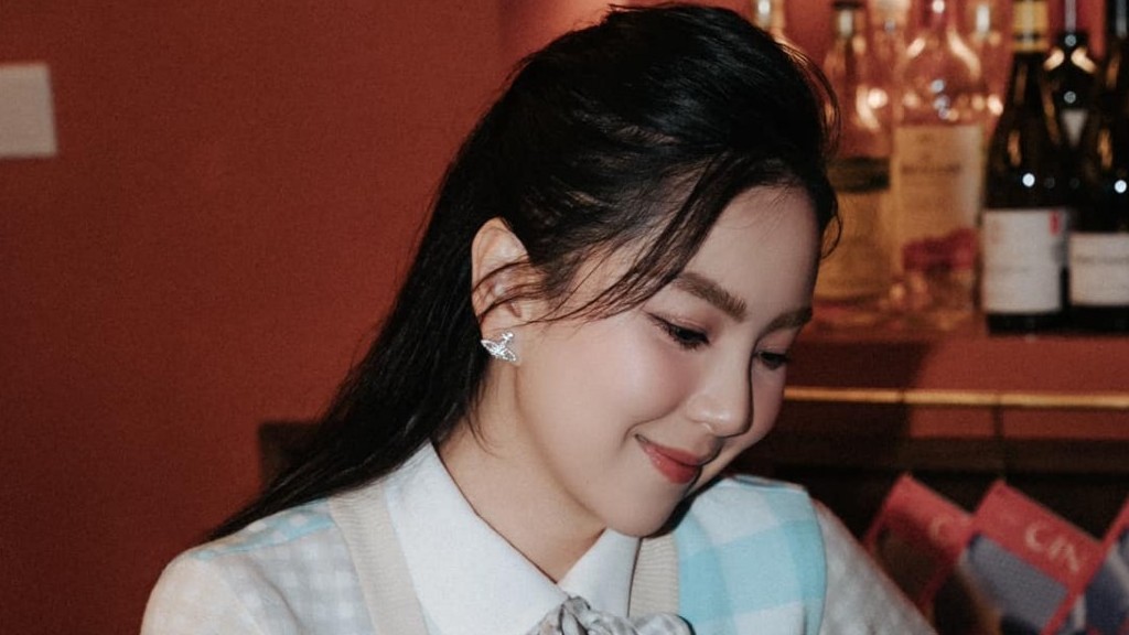 Ngắm nhan sắc 'cực phẩm' của MC Mai Ngọc