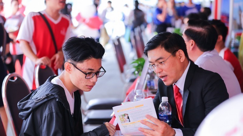 Trường đại học đầu tiên công bố điểm chuẩn học bạ, mức trúng tuyển là bao nhiêu?