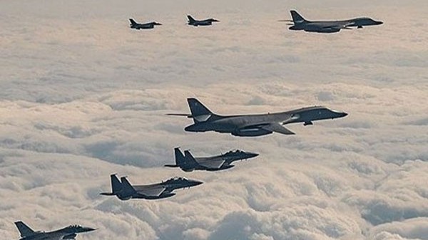 Vài giờ sau vụ Triều Tiên phóng tên lửa, Hàn-Mỹ-Nhật tập trận chung, các đặc phái viên 3 bên họp khẩn