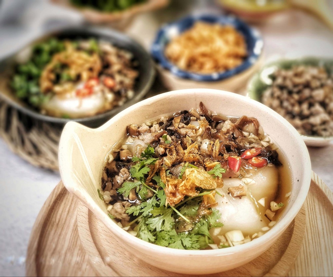 Giá heo hơi hôm nay 3/4: Lên xuống trái chiều, biên độ khoảng 1.000-2.000 đồng/kg Giá heo hơi hôm nay 3/4: Giá heo hơi tăng, sản lượng thịt heo của Việt Nam dự kiến tăng 3,1%/năm giai đoạn 2025-2030