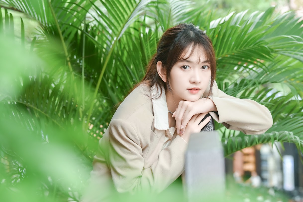 Thổn thức trước nhan sắc đời thường của Lê Bống phim 'Lỡ hẹn với ngày xanh'