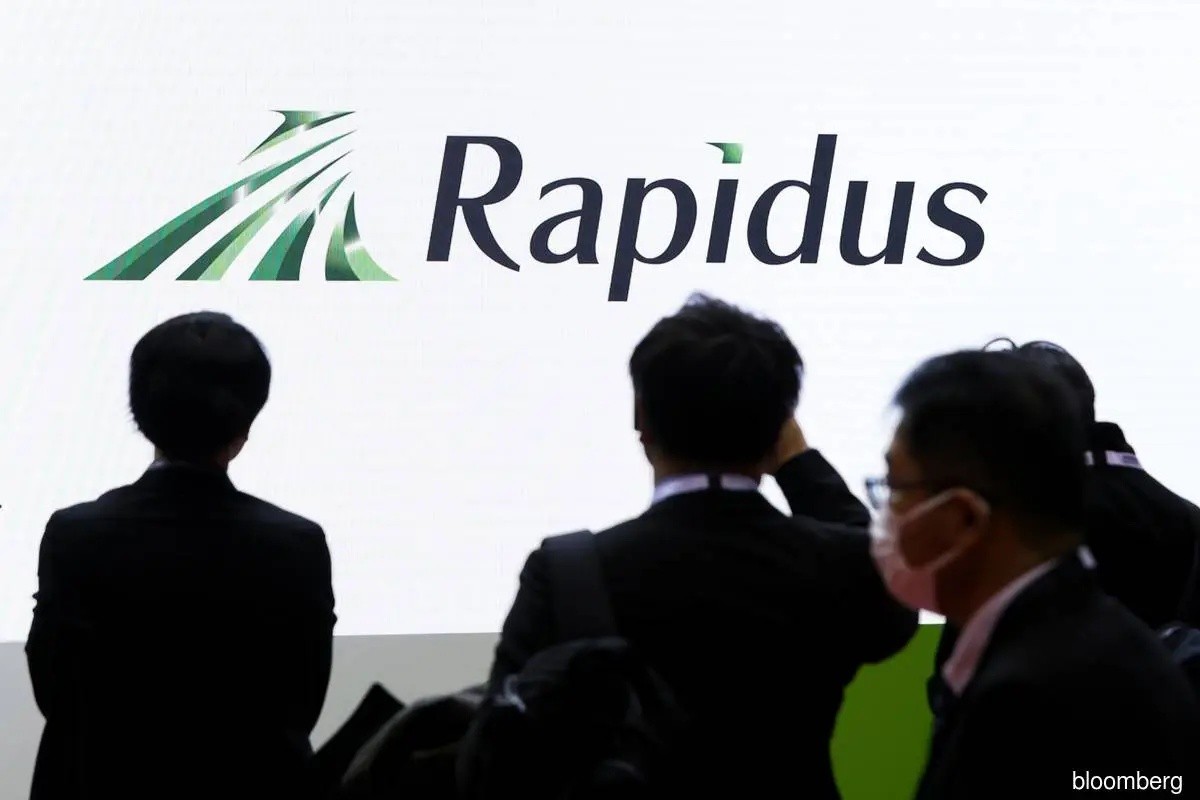 Điểm tin thế giới sáng 3/4: Indonesia đặt mua 2 tàu ngầm tấn công, lạm phát của Đức giảm, nổ súng ở trường học Phần Lan