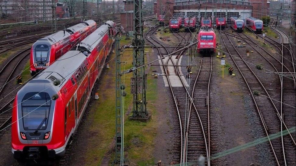 Phụ thuộc vào Nga và Trung Quốc nhiều hơn phần còn lại của EU, kinh tế Đức hắt hơi, Eurozone lập tức cảm lạnh