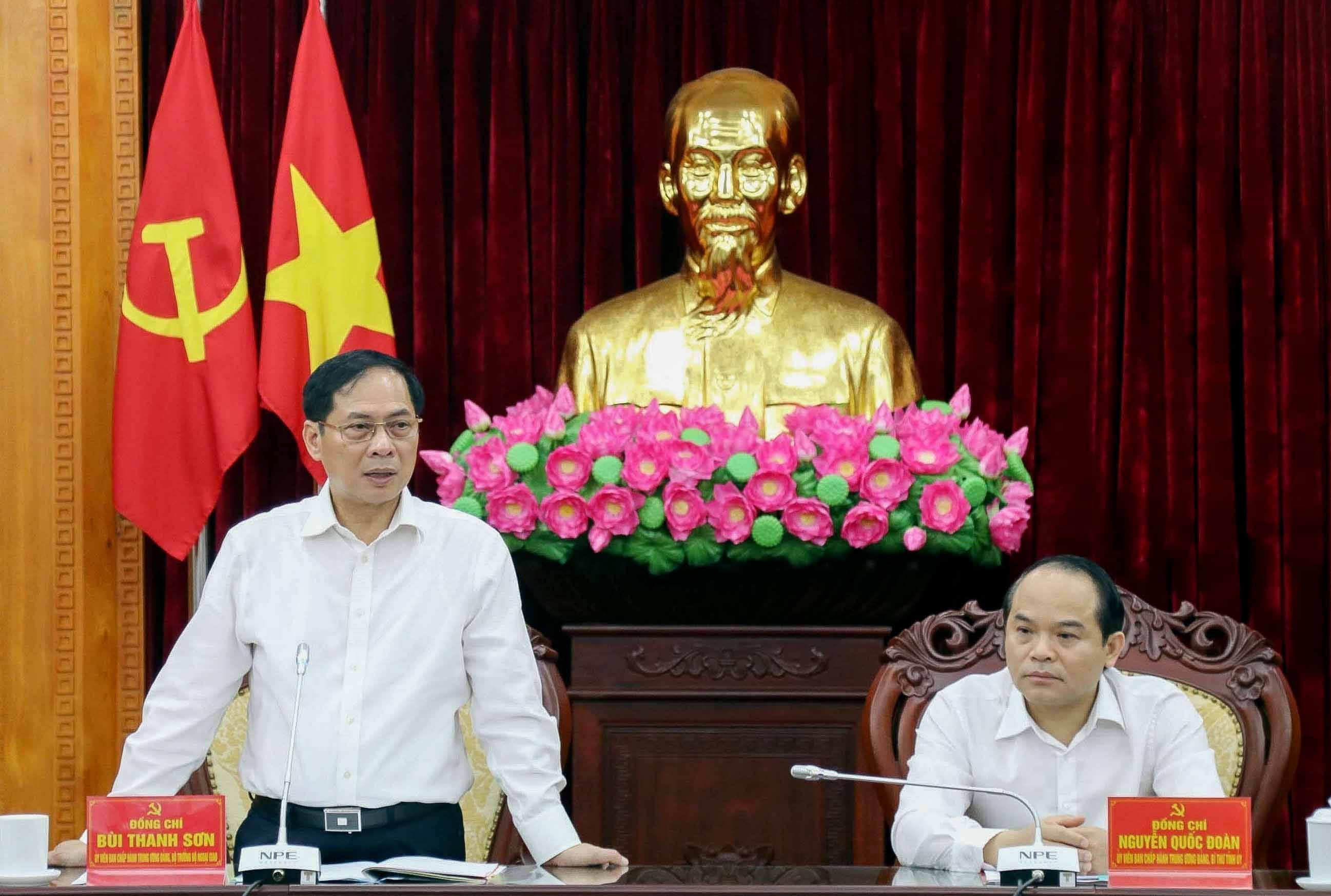 Lạng Sơn cần tiếp tục làm sâu sắc quan hệ hợp tác với địa phương các nước, nhất là Trung Quốc