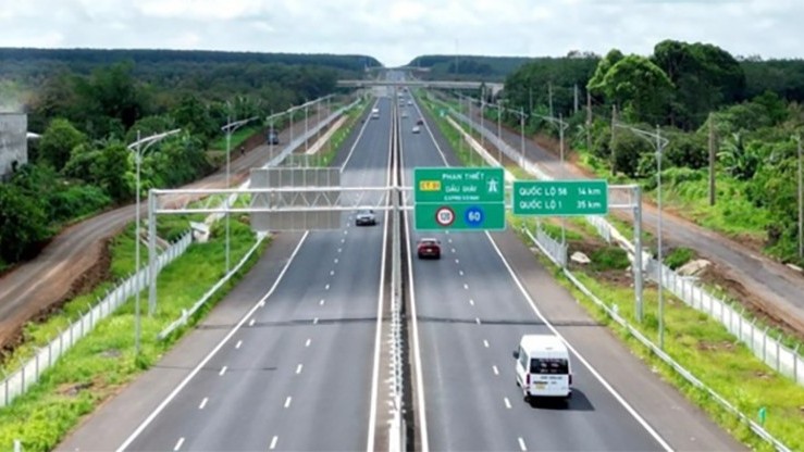 Thu phí sử dụng đường cao tốc do Nhà nước đầu tư từ ngày 1/10/2024