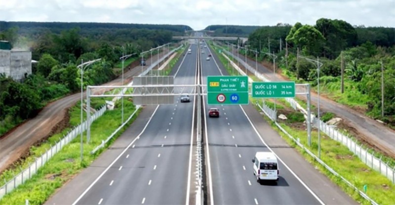 Từ ngày 1/10/2024, đường cao tốc phải có tối thiểu 4 làn xe chạy Từ ngày 1/10/2024, đường cao tốc phải có tối thiểu 4 làn xe chạy