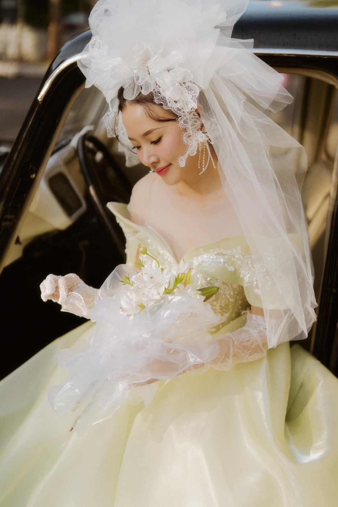 Midu dưới nắng chiều Sài Gòn Midu dưới nắng chiều Sài Gòn