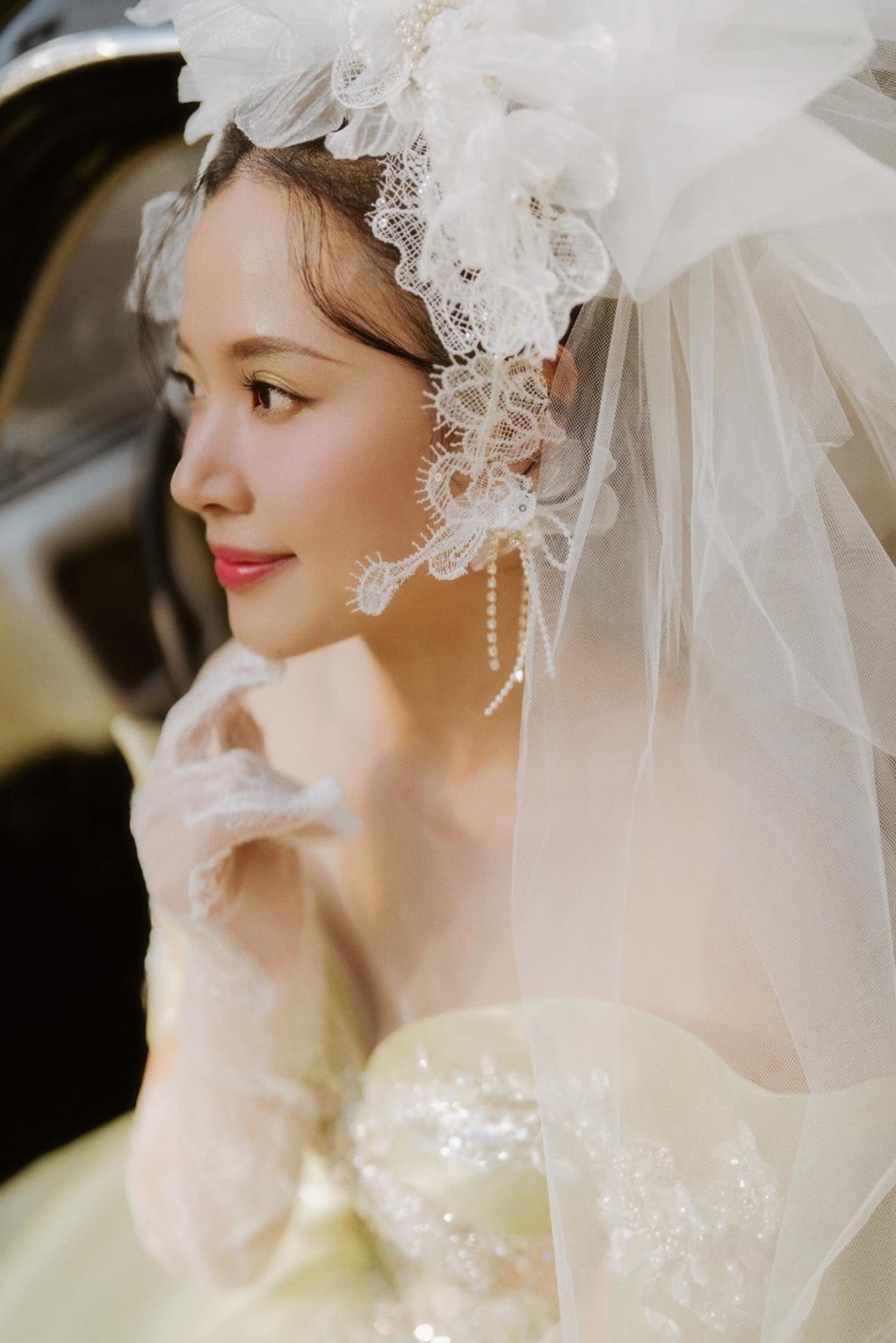 Midu dưới nắng chiều Sài Gòn Midu dưới nắng chiều Sài Gòn