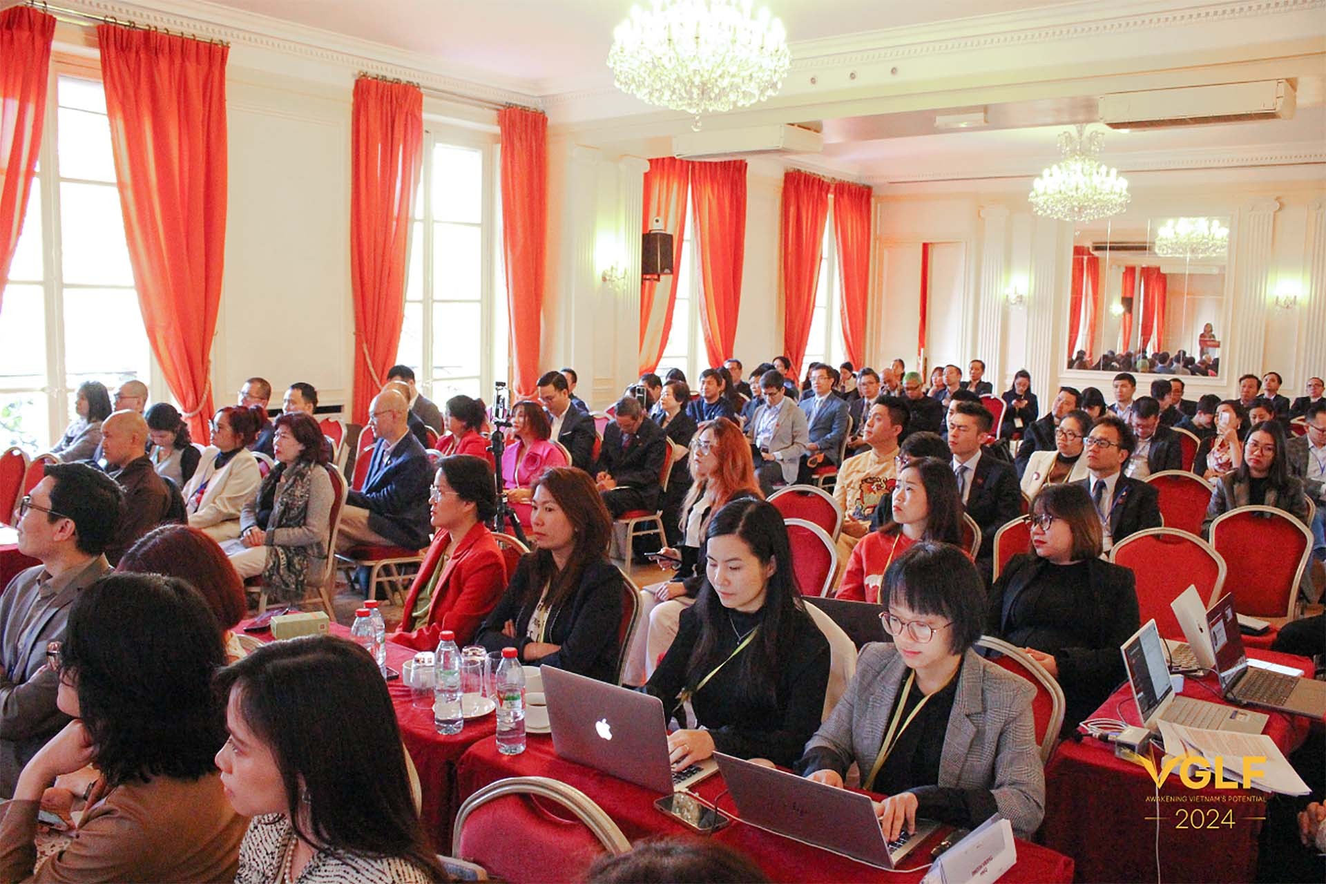 Quang cảnh một phiên thảo luận tại diễn đàn. (Nguồn: AVSE Global) Quang cảnh một phiên thảo luận tại diễn đàn. (Nguồn: AVSE Global)